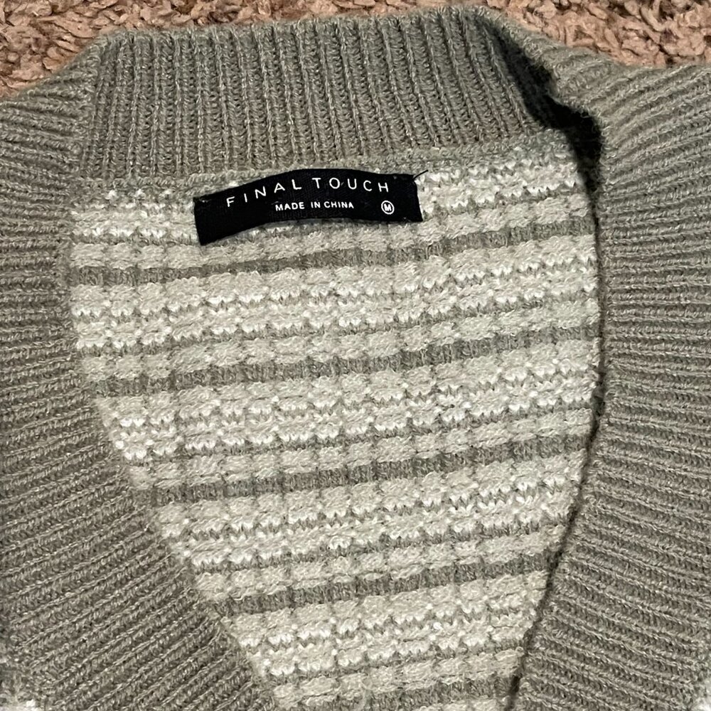 Final Touch Green Striped Knit Cardigan Sweater Size M Like New - Picture 5 of 10